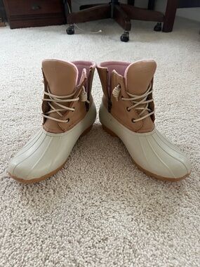 Sperry fleece lined Duck Boots size 10